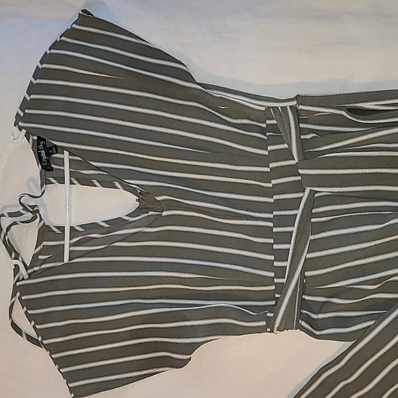 Jumper - Picture 2 of 6